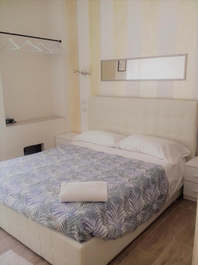 Dreaming Piazza Erbe Rooms Verona Exterior foto