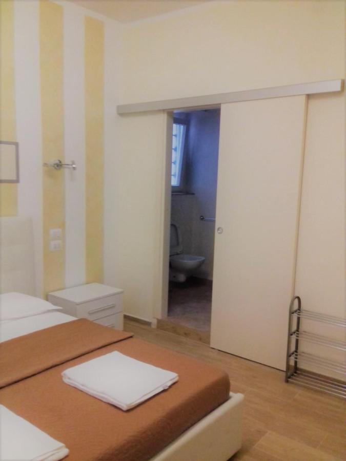 Dreaming Piazza Erbe Rooms Verona Exterior foto