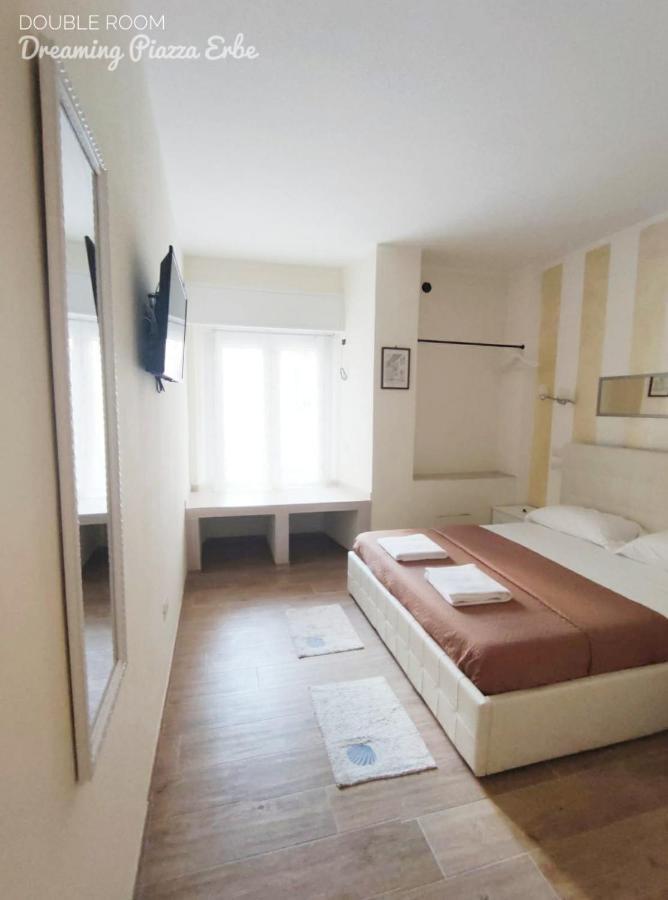 Dreaming Piazza Erbe Rooms Verona Exterior foto