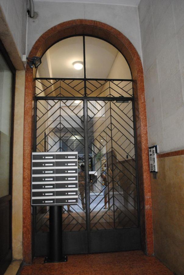 Dreaming Piazza Erbe Rooms Verona Exterior foto